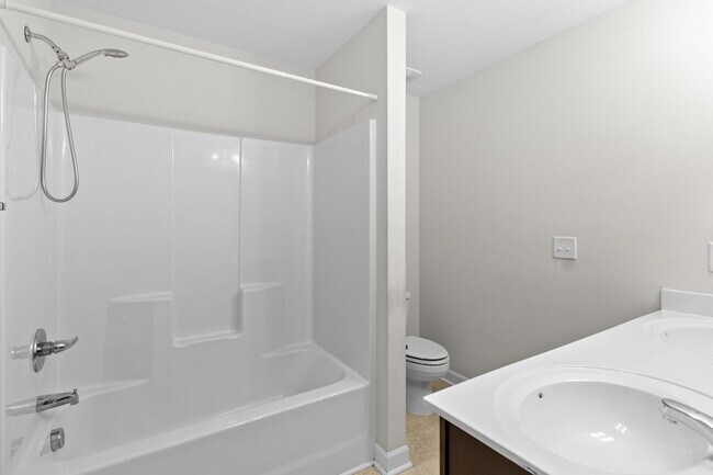 Building Photo - 4095 Irwin Dr