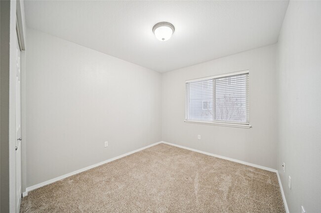 Building Photo - 9905 William Jones Cir