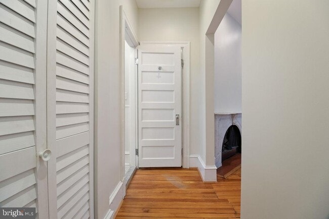 Building Photo - 1120 East Capitol St NE