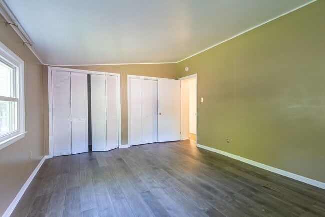 Building Photo - Lovely 3 BR/2 BA Single-Family Home in Gle...
