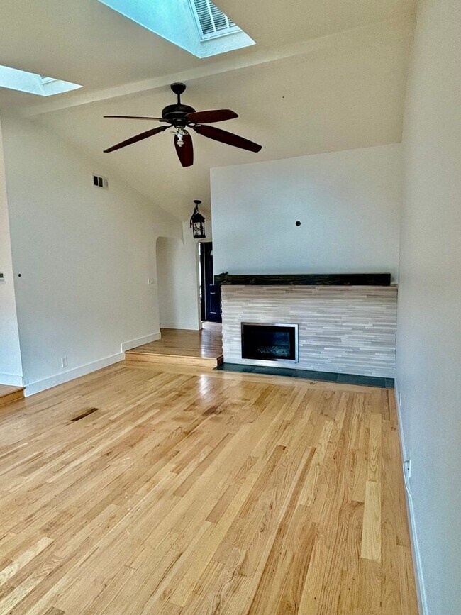 Building Photo - Outstanding Concord/Clayton Border- 5 bed 2.5 bath home with Pool and Hot-Tub and so much more!
