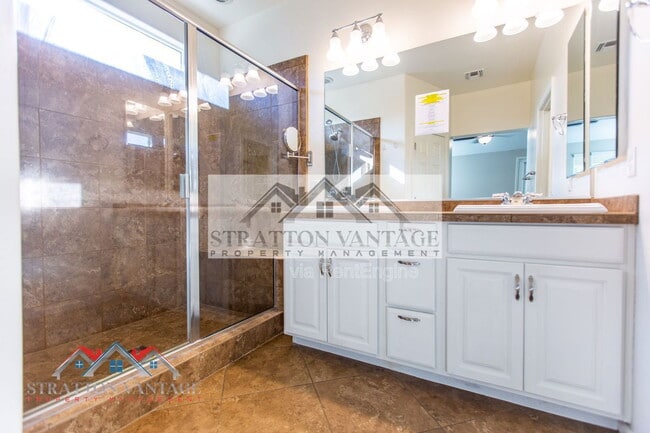 Building Photo - 7465 E Osage Ave