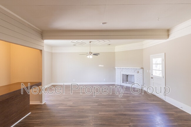 Building Photo - 5442 Loch Lomond Rd