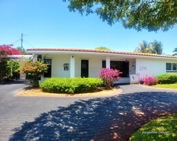 Building Photo - 2241 NE 38th St