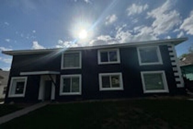Building Photo - 224 S 900 E