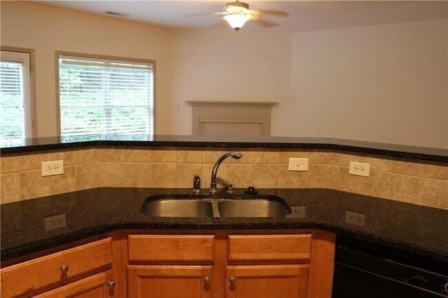 Building Photo - 6065 Apple Rose Dr