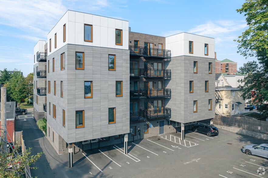 Building Photo - Ttoren | Modern Living. Naturally.