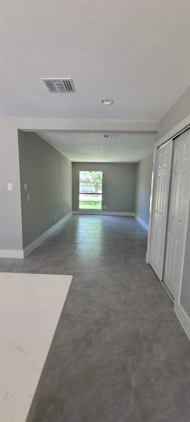 Building Photo - 15623 Mendocino Dr