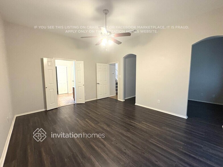 Building Photo - 3002 Wren Ln