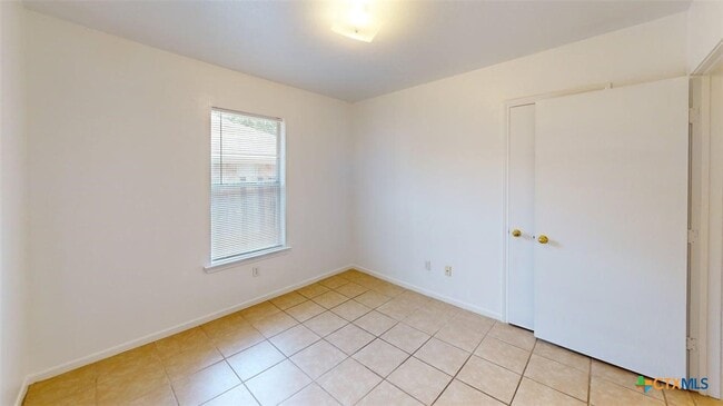 Building Photo - 208 Elbert Ln
