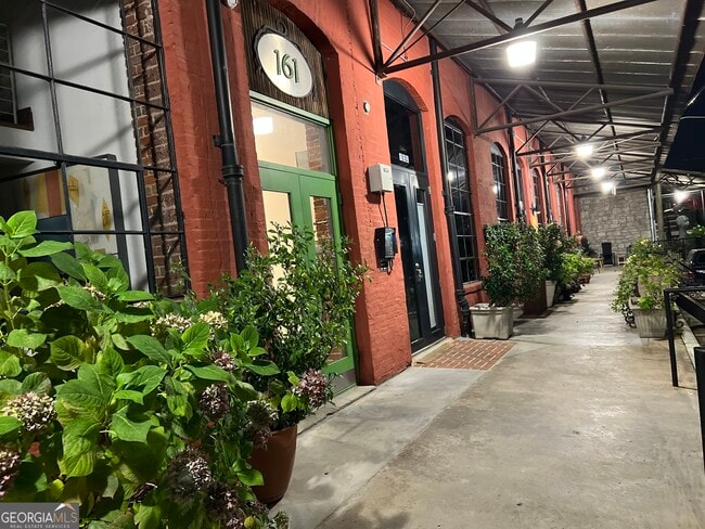 Building Photo - 161 Mangum St SW