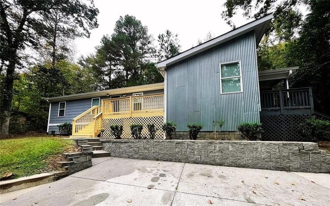 Building Photo - 837 Forrest Cir SE