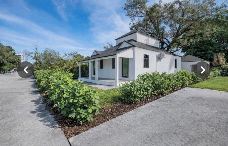 Building Photo - 6915 NW 4th Ct