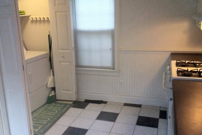 Laundry - 220 Oak St