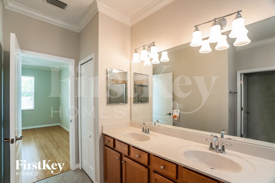 Building Photo - 5089 Grand Cypress Blvd
