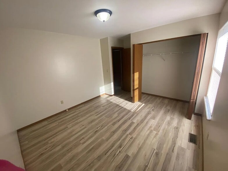 Building Photo - 608 Linda Ln