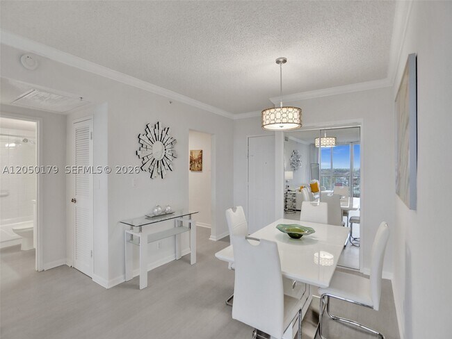 Building Photo - 2501 S Ocean Dr