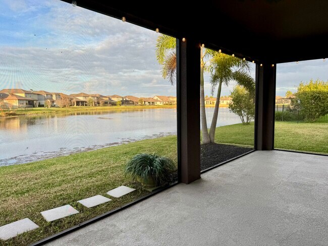 Building Photo - 5110 Levana St