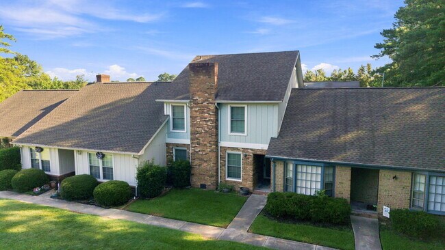 Building Photo - 126 Oakmont Dr