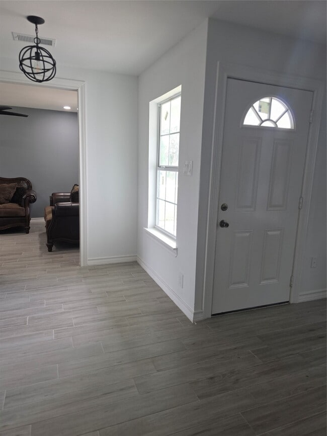 Building Photo - 3926 Florinda St