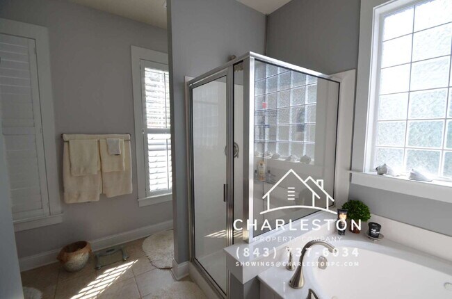 Building Photo - 1811 Luna Ct