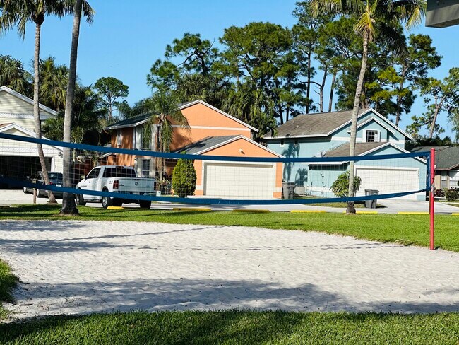 Building Photo - 5780 Azalea Cir