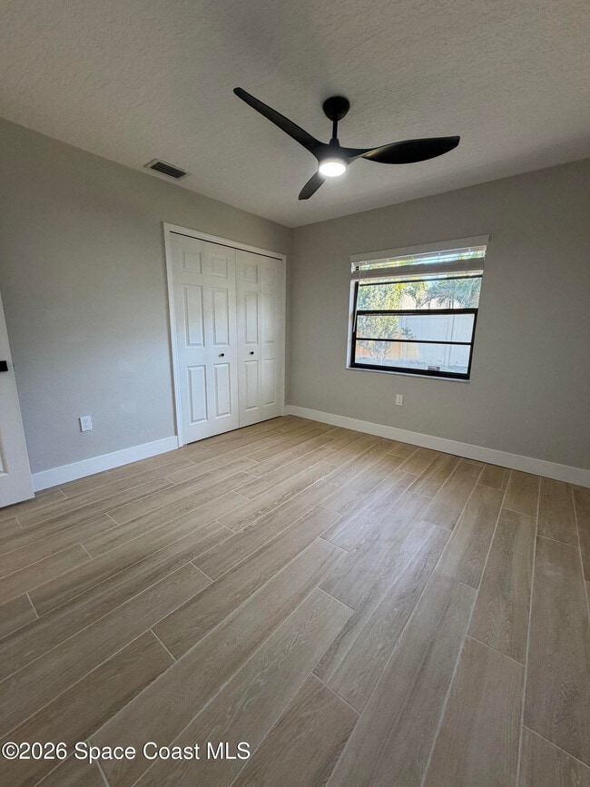 Building Photo - 845 Juniper Cir