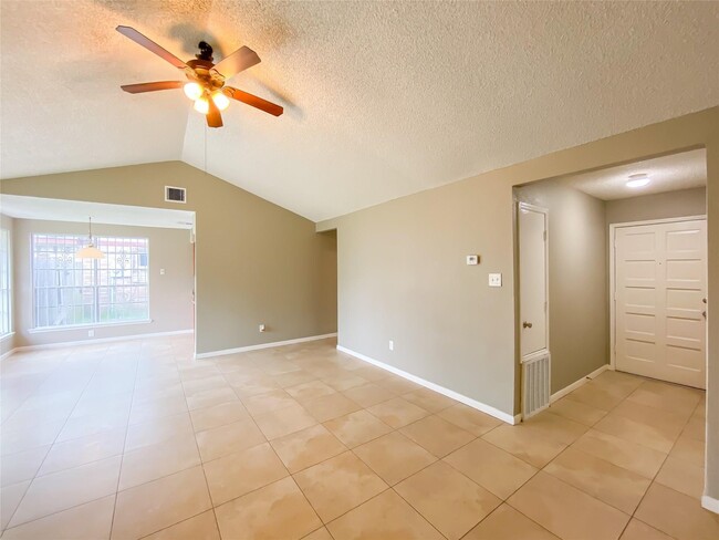 Building Photo - 11514 Fruitwood Dr