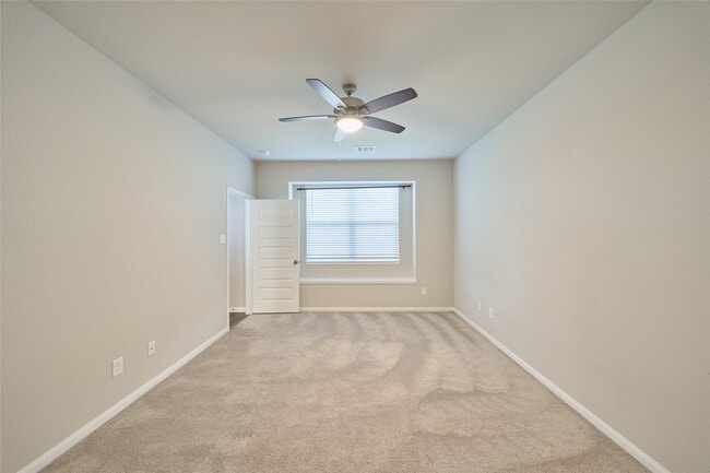 Building Photo - 2460 Shellcracker Dr