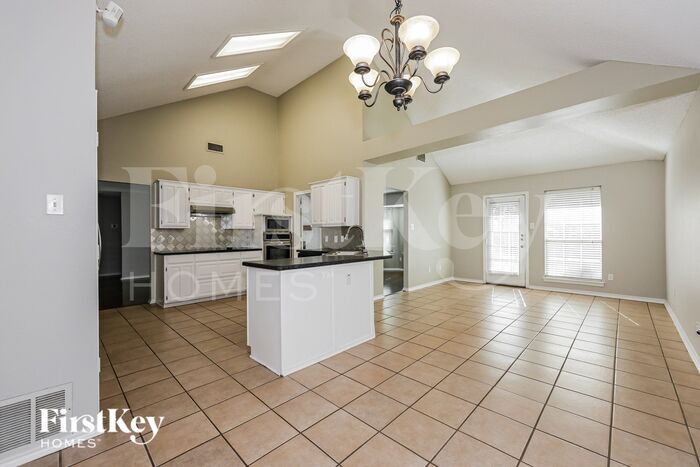 Building Photo - 1417 Highland Dr