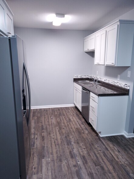 Kitchen - 3309 Bridges St