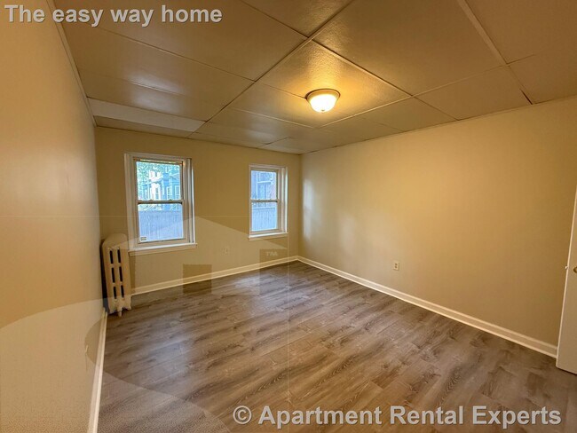 Building Photo - 105 Norfolk St