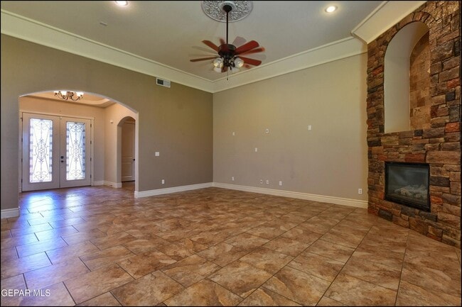 Building Photo - 7379 Black Mesa Dr