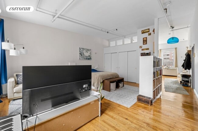 Building Photo - 331 Greenwich St