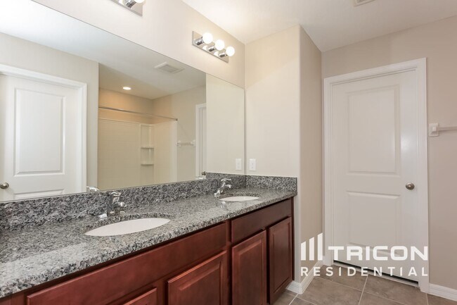 Building Photo - 2012 Broad Winged Hawk Dr