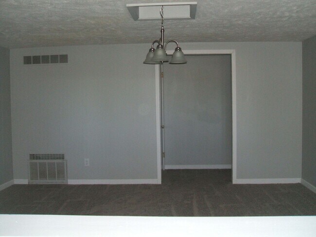 Building Photo - 1176 Red Hill Rd