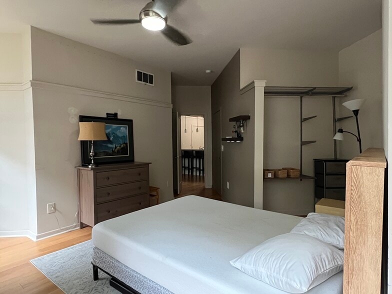 Building Photo - 800 Peachtree St NE