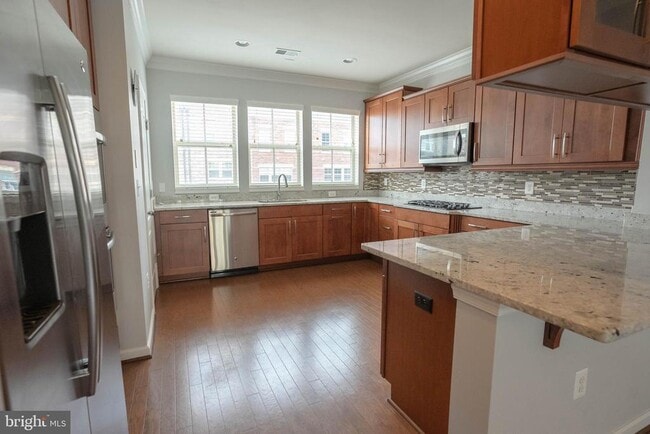 Building Photo - 815 Fair Winds Way