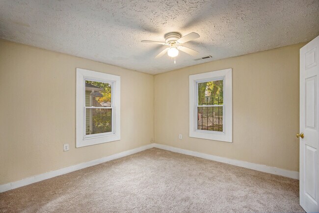 Building Photo - 1162 Sims St SW