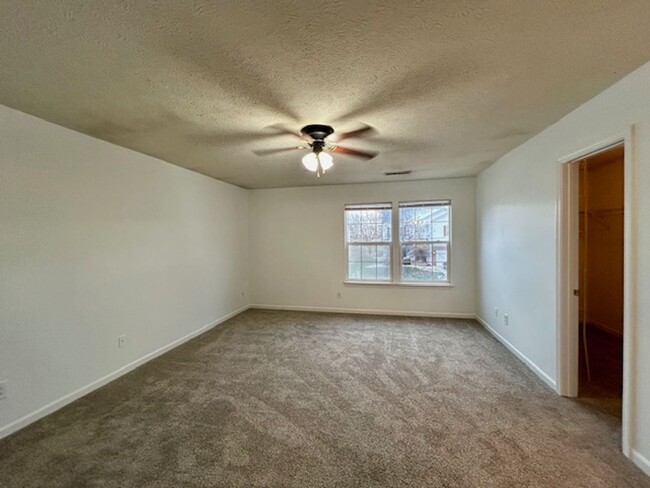 Building Photo - Charming 3-Bedroom, 2.5-Bath Home with Lof...