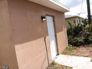 Building Photo - 2117 Mitchell Ct