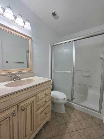 Building Photo - 15208 Spring Hill Ln