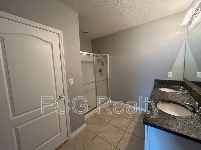 Building Photo - 5106 Fiddlewood Way