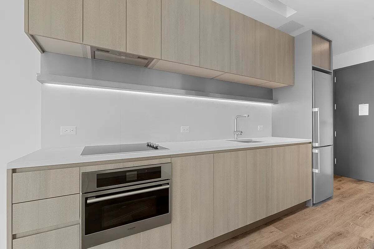 Building Photo - 171 Chrystie St