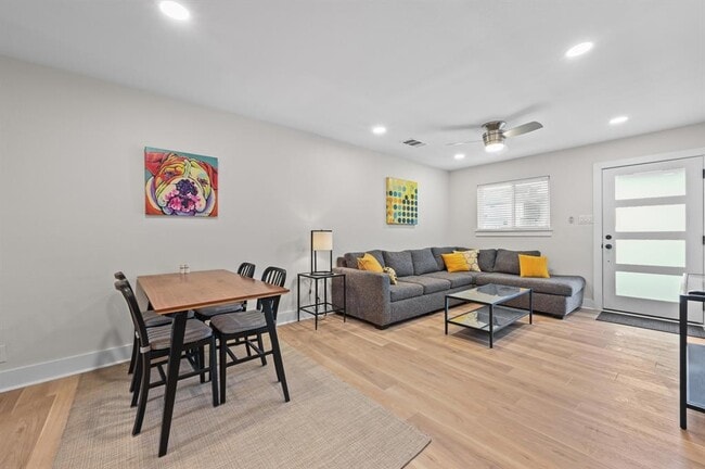 Building Photo - 1307 Falcon Cove