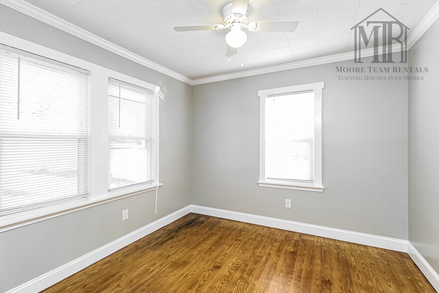 Building Photo - 177 Half Circle Ln