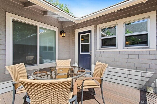 Building Photo - 326 N Logan Ave