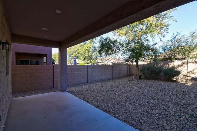 Building Photo - Beautiful 3 bedroom