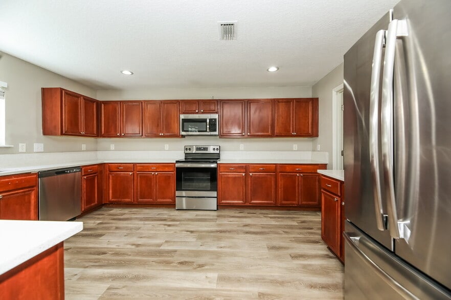 Building Photo - 12290 Lawson Creek Dr