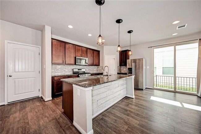 Primary Photo - 107 Buckthorn Dr